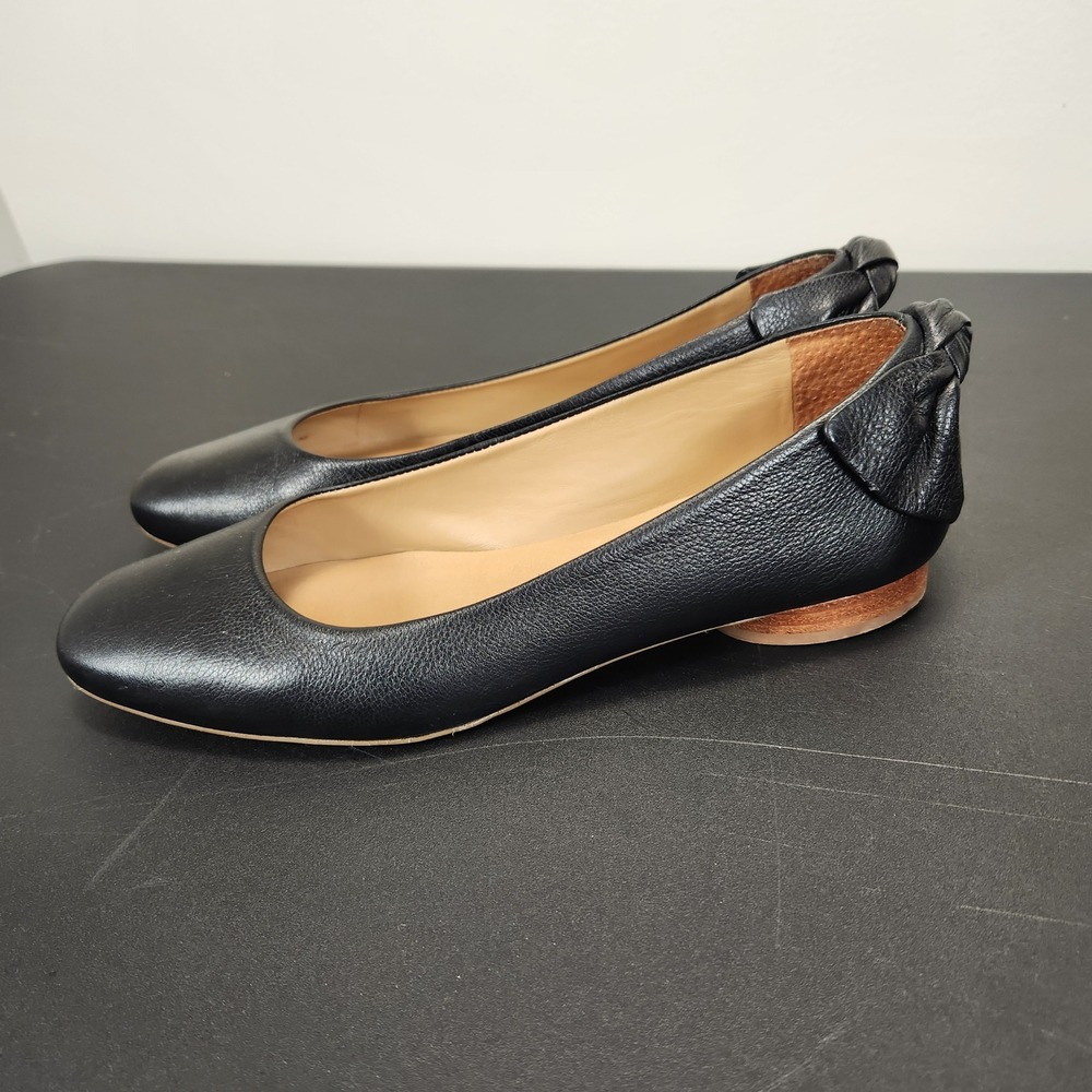 Bernardo Women Black Pebbled Leather Bow Back Ballet Flats Size 9.5 M Round Toe - Picture 2 of 9